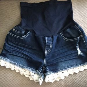 Maternity shorts💗